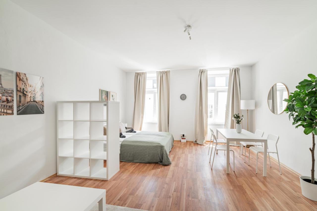 Central Appartment Wien Exteriör bild