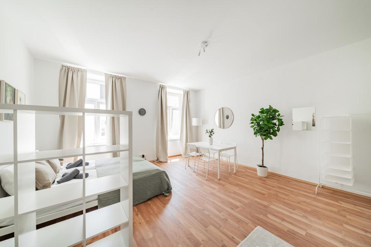 Central Appartment Wien Exteriör bild